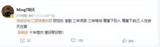 女生扒开裤子让男生捅